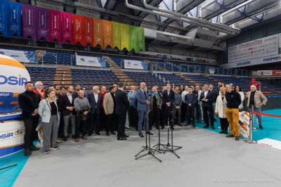 Zdjęcie z uroczystości wręczenia promes i um&oacute;w dotyczących przyznania dotacji rzeszowskim klubom i organizacjom sportowym. Fot. Grzegorz Bukała, Urząd Miasta Rzeszowa